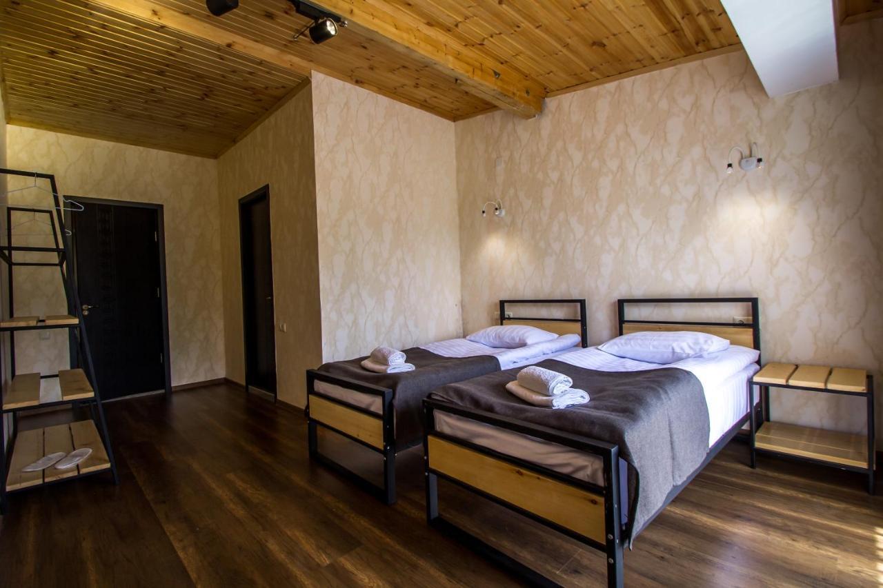 Mestia Hotel Amirani מראה חיצוני תמונה