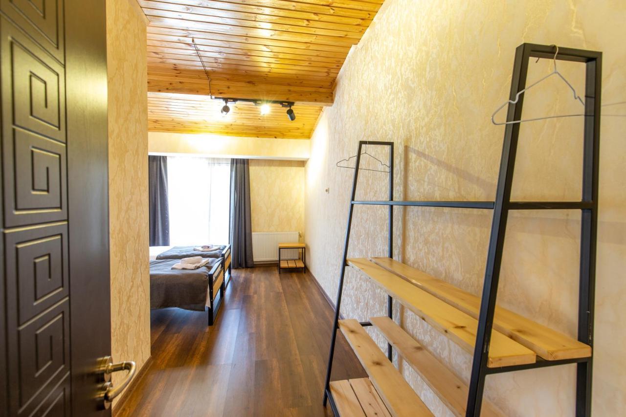 Mestia Hotel Amirani מראה חיצוני תמונה