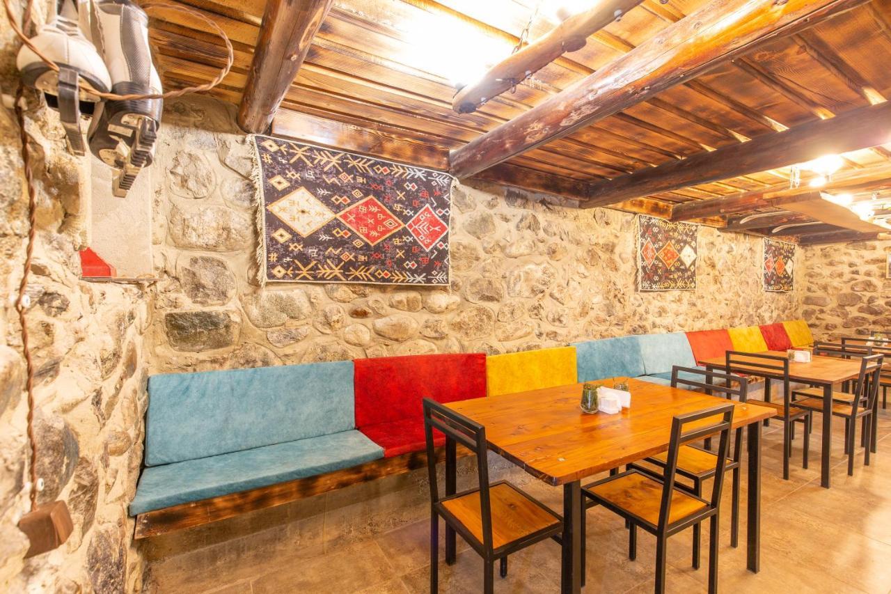 Mestia Hotel Amirani מראה חיצוני תמונה