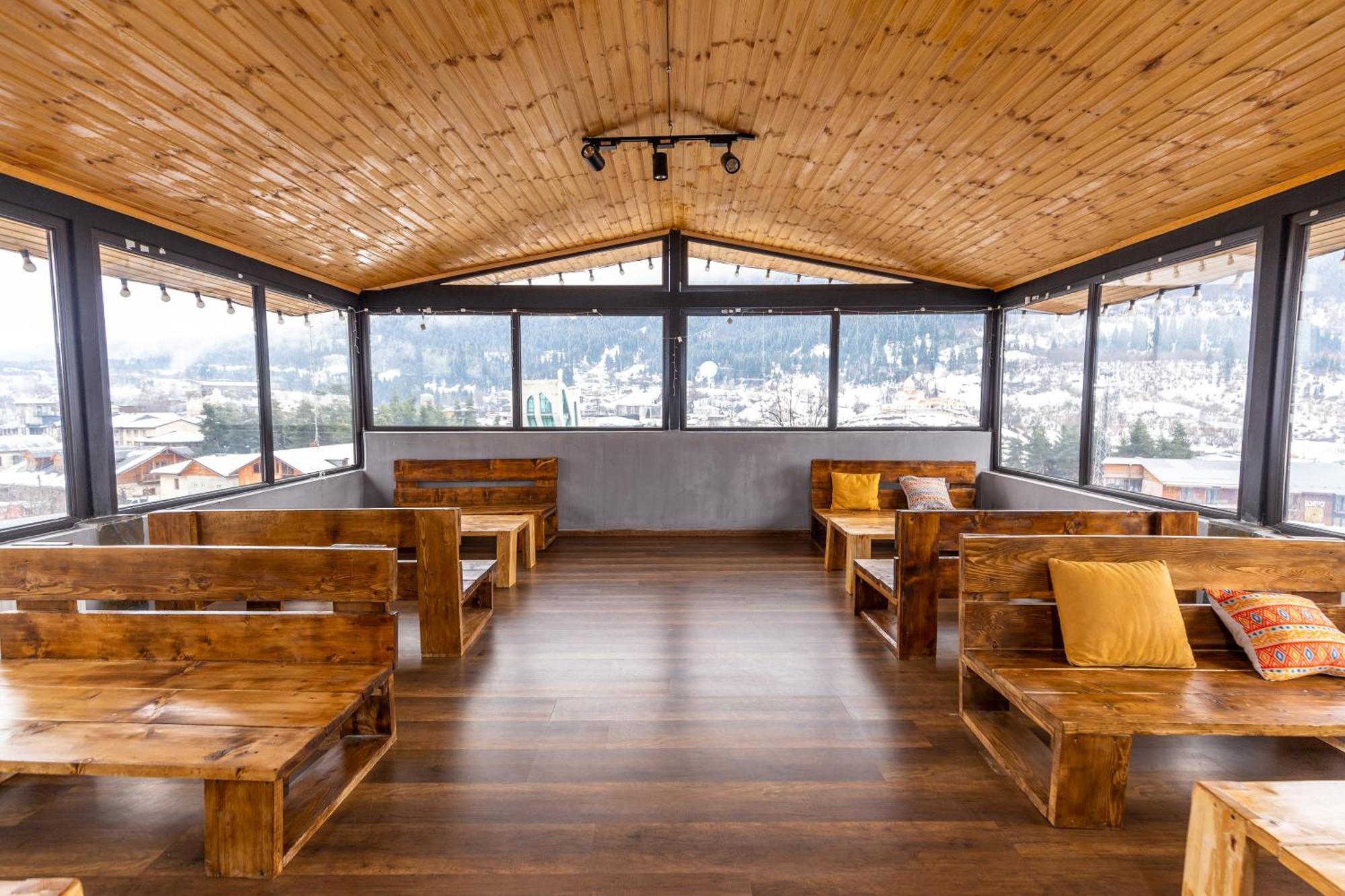 Mestia Hotel Amirani מראה חיצוני תמונה