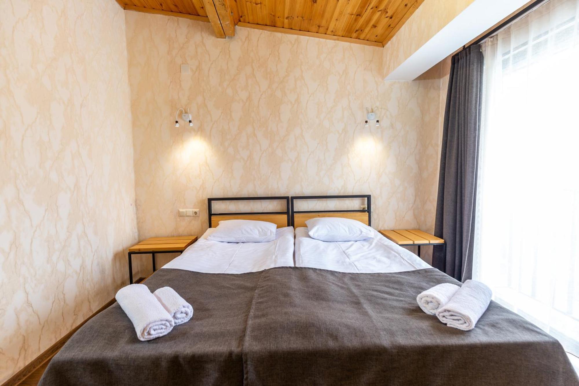 Mestia Hotel Amirani מראה חיצוני תמונה