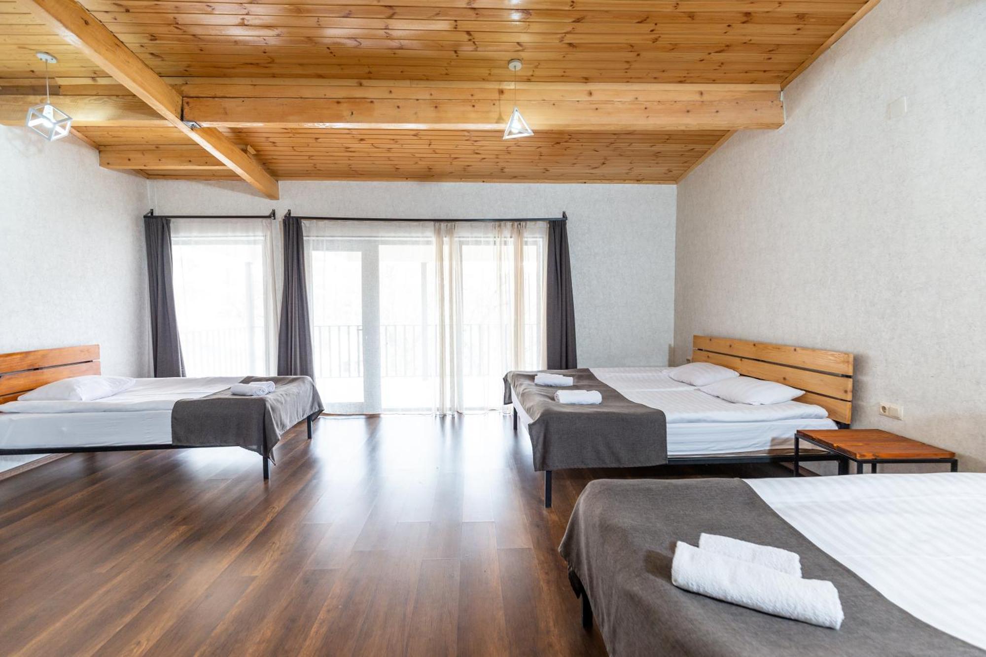 Mestia Hotel Amirani מראה חיצוני תמונה