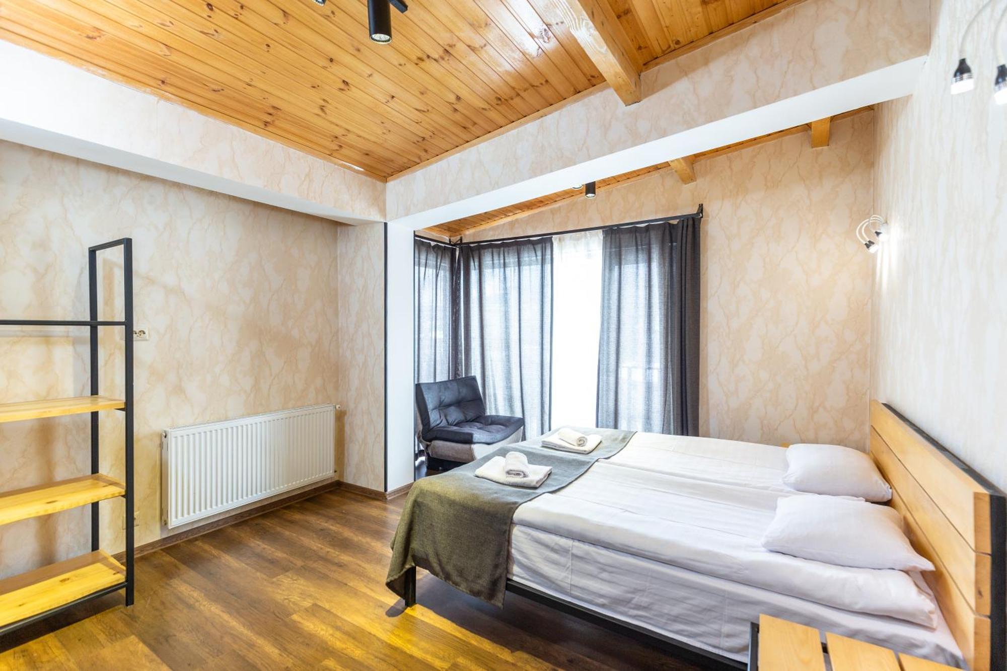 Mestia Hotel Amirani מראה חיצוני תמונה