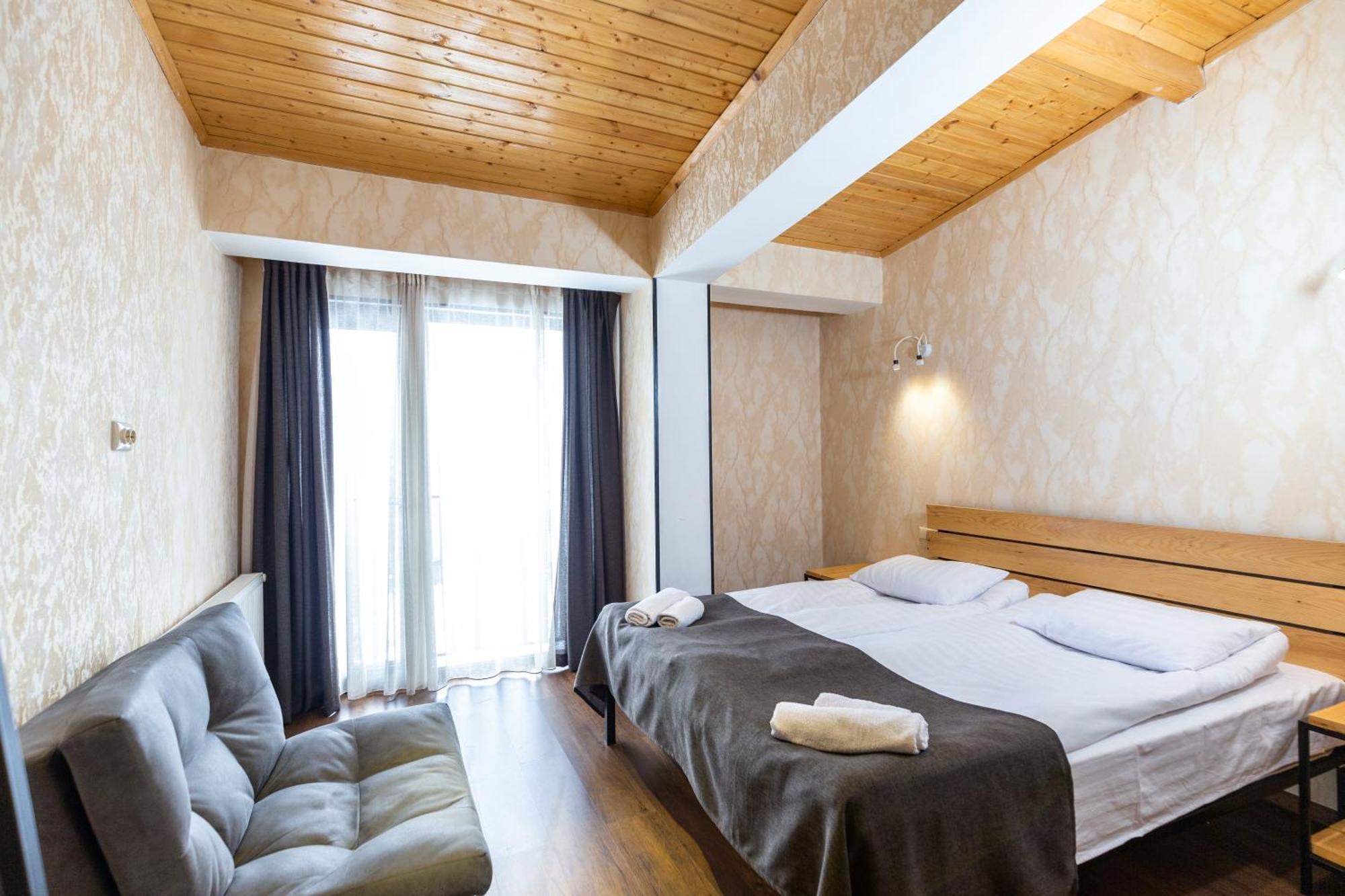 Mestia Hotel Amirani מראה חיצוני תמונה