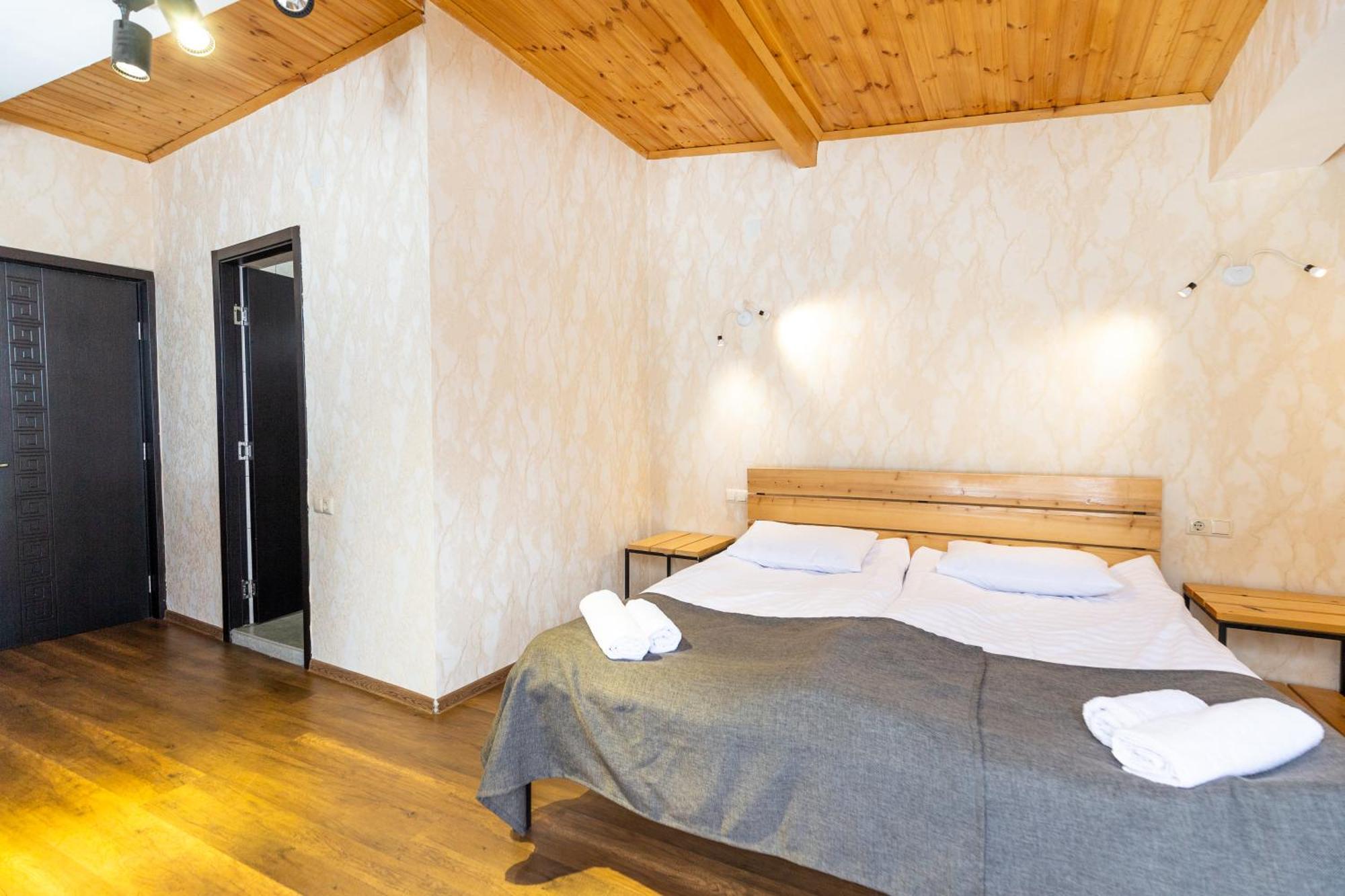 Mestia Hotel Amirani מראה חיצוני תמונה